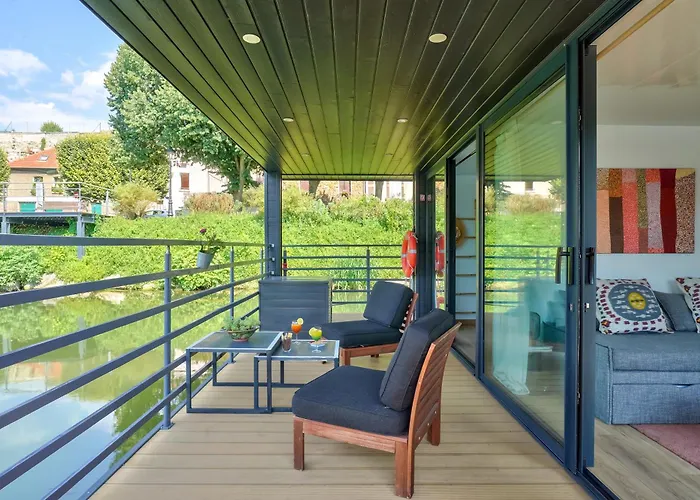 WeStay HOUSE BOAT. Une maison sur l\'eau
