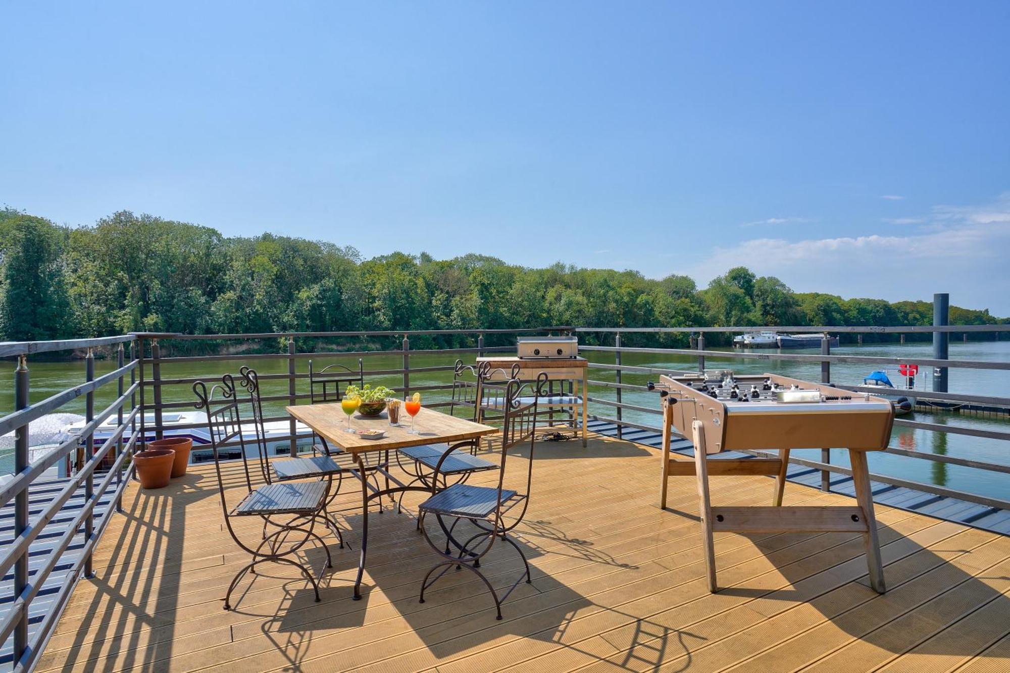 Westay House Boat. Maison Sur L'eau Hébergement de vacances *