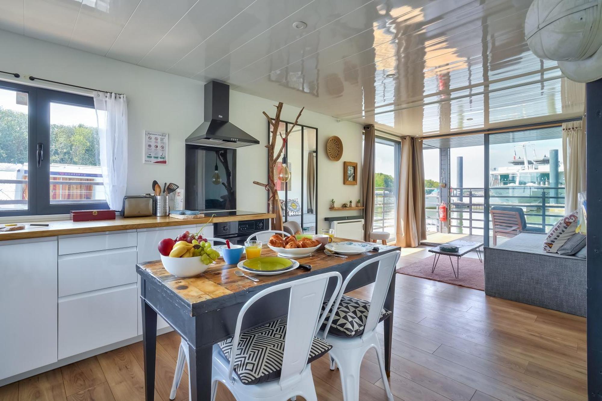 Westay House Boat. Maison Sur L'eau *